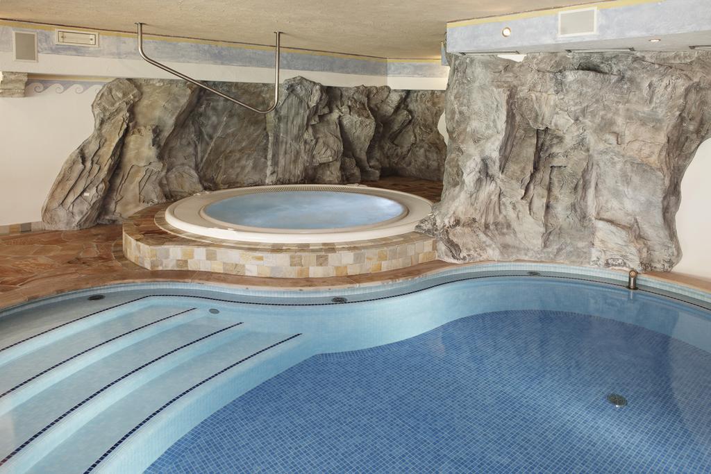 Landhotel Tharerwirt Olang Екстер'єр фото